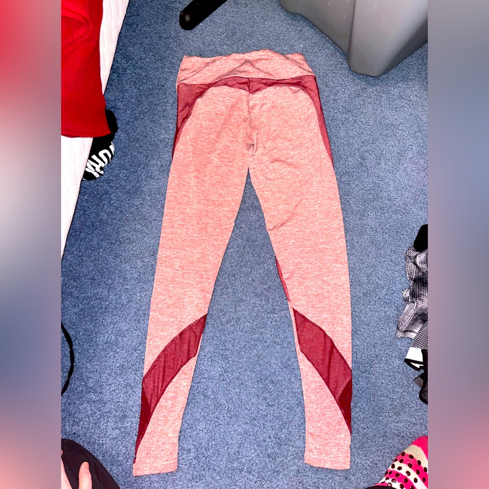 Women’s Small Red/ Maroon Leggings - **NEVER WORN**